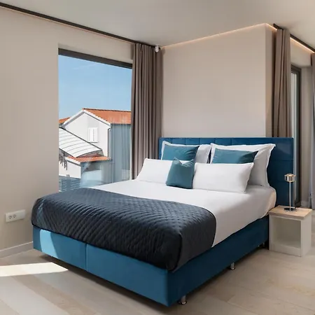 Four Seasons Villa