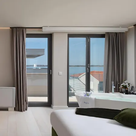 Four Seasons Vrsi