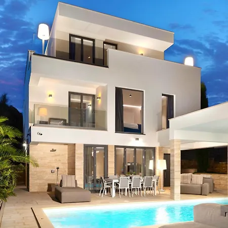Villa Four Seasons Vrsi